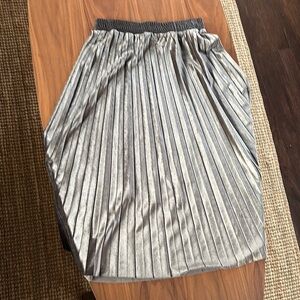 Elegant Silver Pleated Skirt